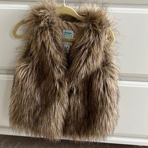 Old navy fur vest
